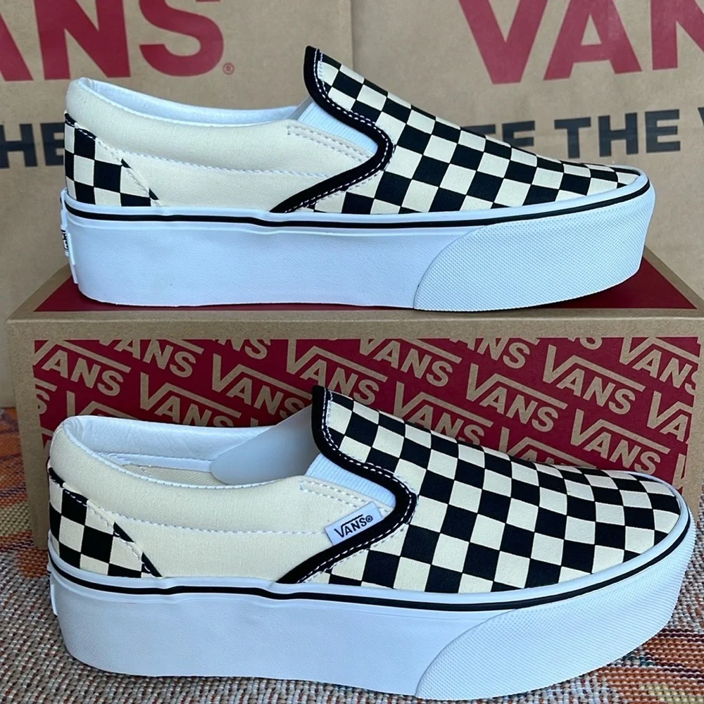 Vans WMNS Classic Slip-On Stackf Checkerboard Black/Classi
VN0A7Q5RTYQ
Platforms - Picture 1 of 16